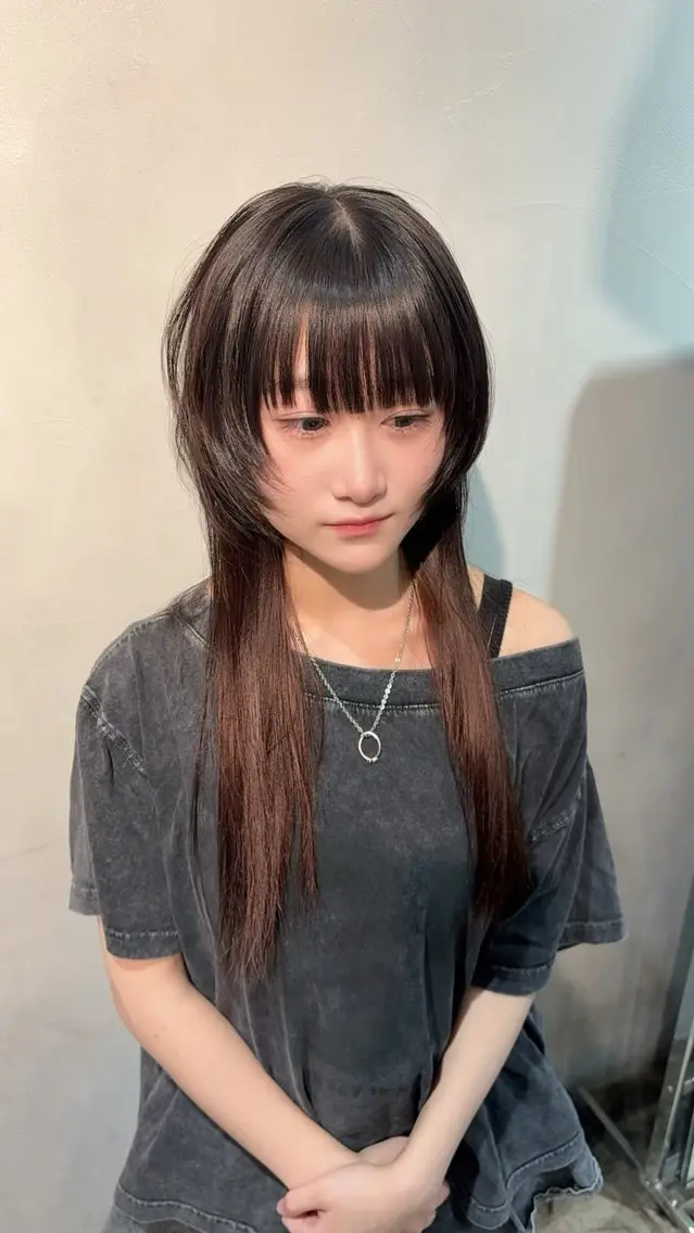 ロング ロング ウルフカット 城川 ノアのヘアスタイル
