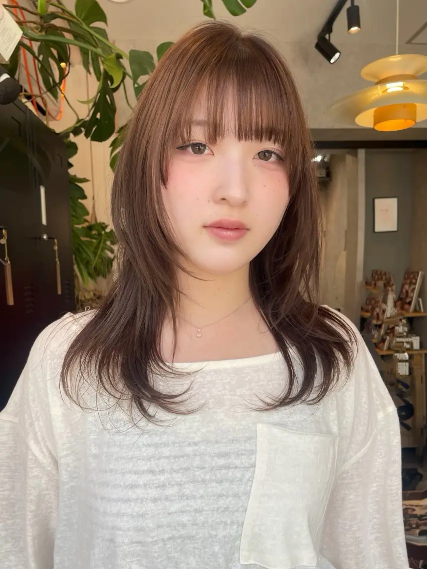 セミロング SITY. NENE /カラーモデルのヘアスタイル