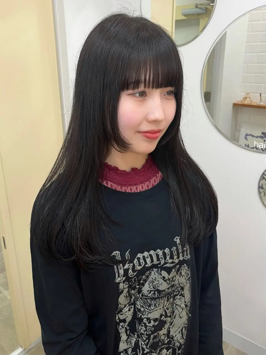 ロング レイヤーカット 都築 初果のヘアスタイル