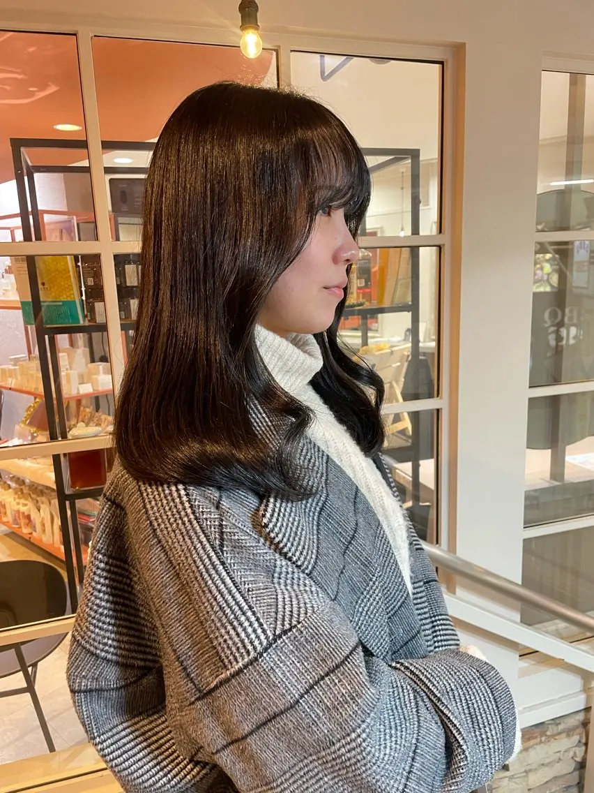 ロング カラー 佐藤 永夏のヘアスタイル