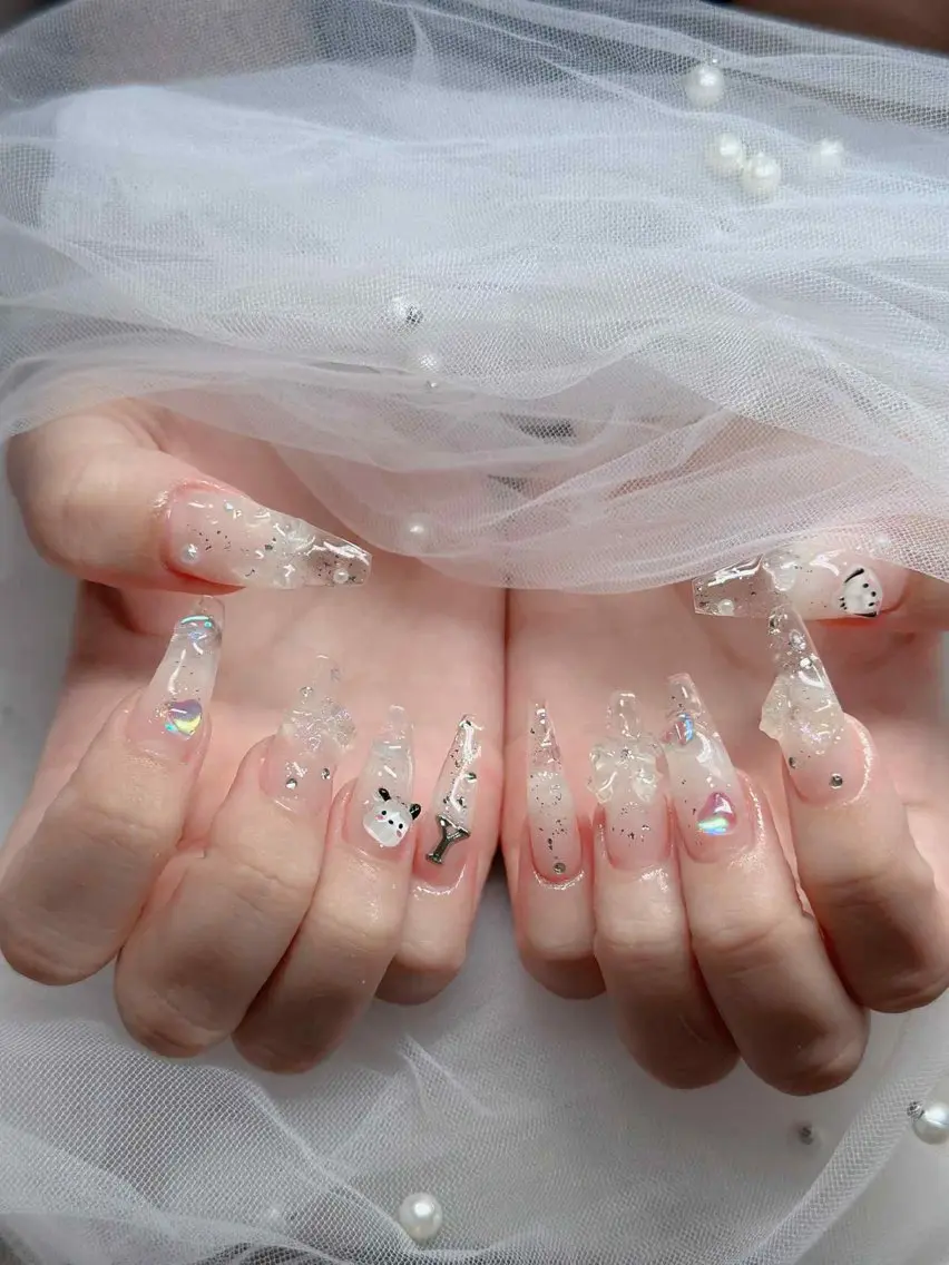 ネイル オーロラネイル フレンチネイル ジェルネイル ハロウィン キラキラネイル ハンドネイル H.baby Nail Salonのネイルデザイン