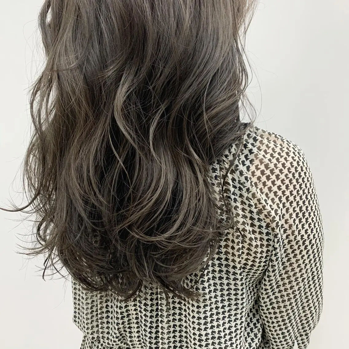 ミディアム カラー ヘアアレンジ アッシュ アッシュグレー アッシュグレージュ グレージュ ヘアカラー トリートメント ボブ×柔らかいカラー 🌷misaki𓍼のヘアスタイル