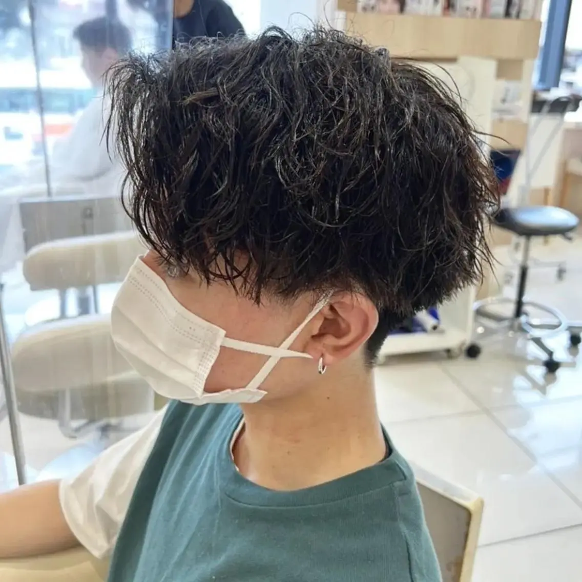 メンズ パーマ 渡辺 愛枝/艶カラー🩵のヘアスタイル