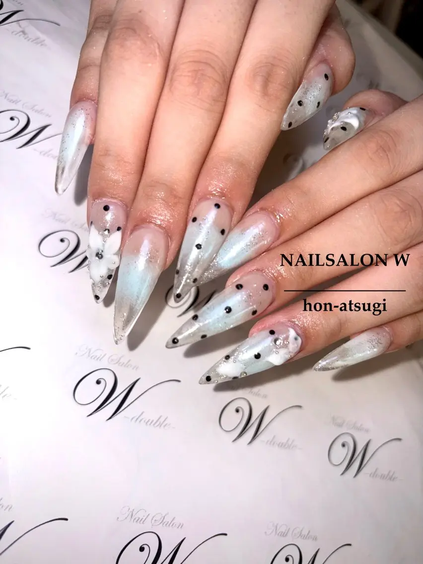 ネイル ハンドネイル ネイルサロン ダブルのネイルデザイン
