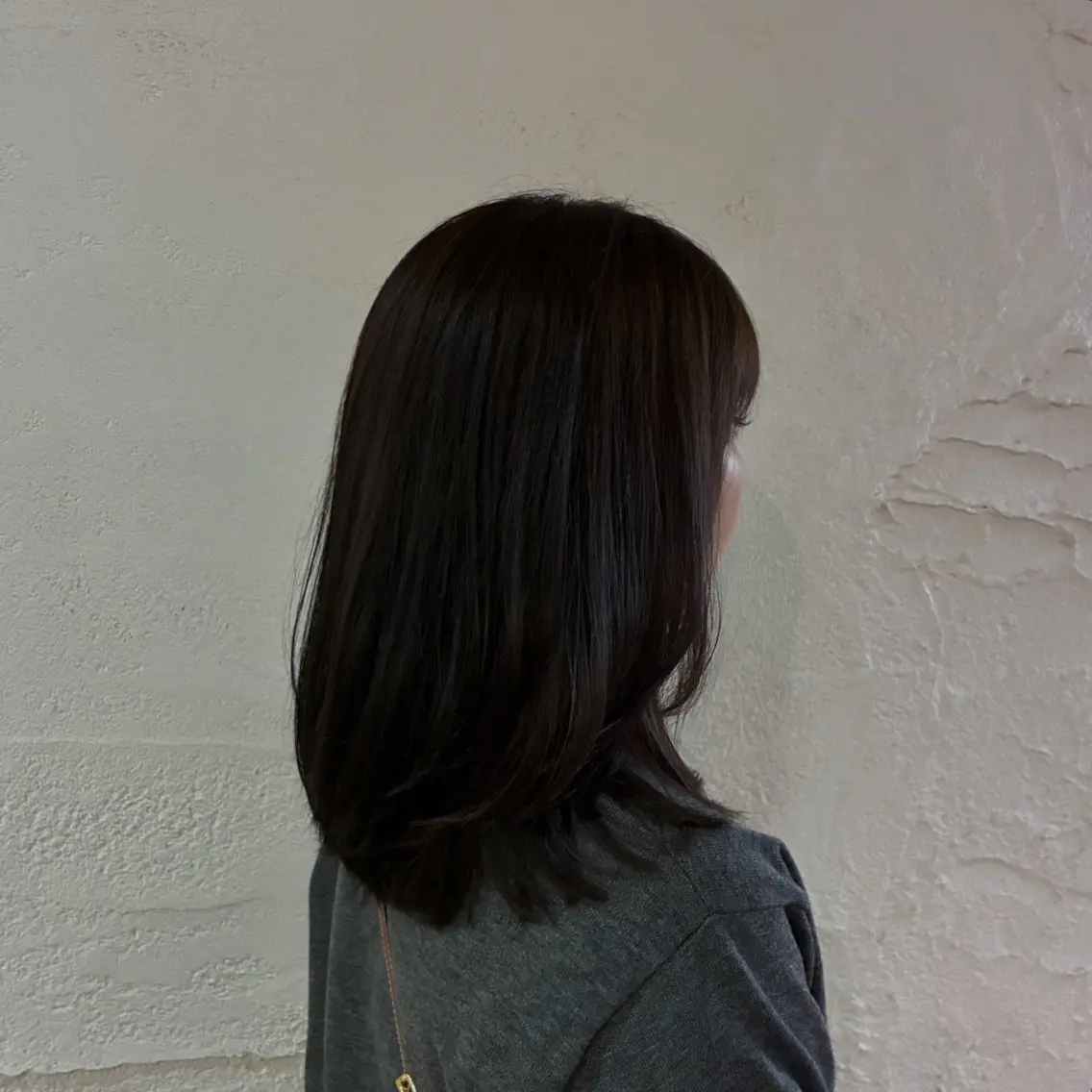 セミロング 石澤 萌茄のヘアスタイル