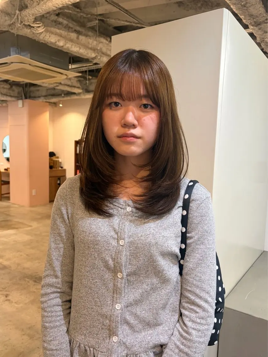 ミディアム レイヤーカット カット ヘアカラー 🧣misaki 🧣のヘアスタイル