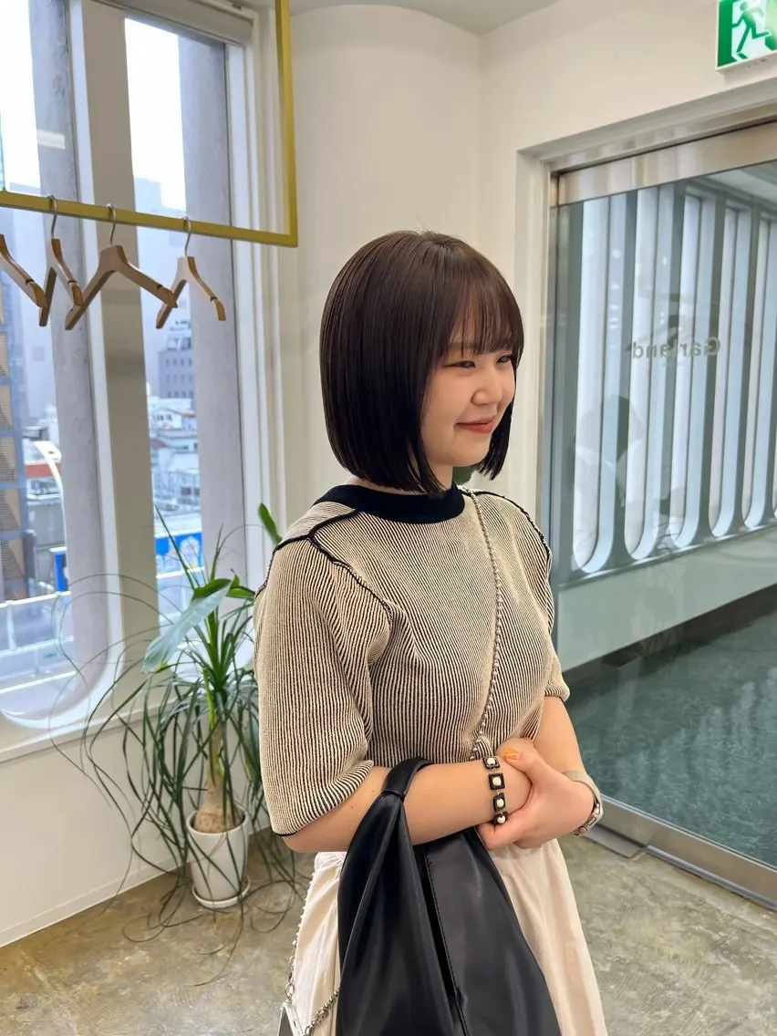 ショート ボブ カット ヘアカラー トリートメント SUNDAZED Sayakaのヘアスタイル