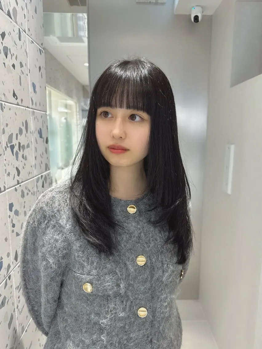 ロング カラー 黒髪 ブルーカラー ブルーブラック カット ヘアカラー トリートメント 矢野 晃平のヘアスタイル
