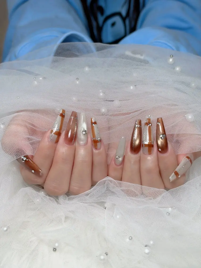 ネイル チークネイル ドット フレンチネイル グラデーション ハート ハンドネイル Julli NailStudioのネイルデザイン