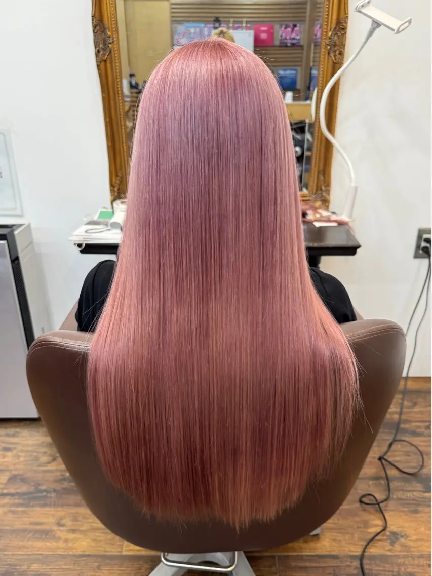カラー ベージュカラー ブリーチ ピンクカラー ピンクベージュ ヘアカラー トリートメント DANCE YUKARIのヘアスタイル