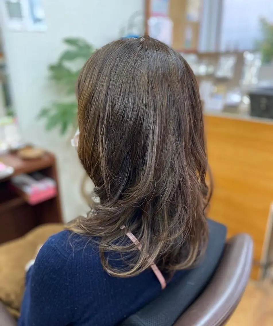 セミロング カラー ハイライトカラー ハイライト 品川 苑花のヘアスタイル