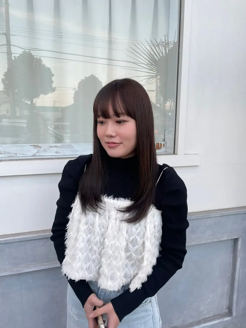 ロング 佐々木 彩羽のヘアスタイル