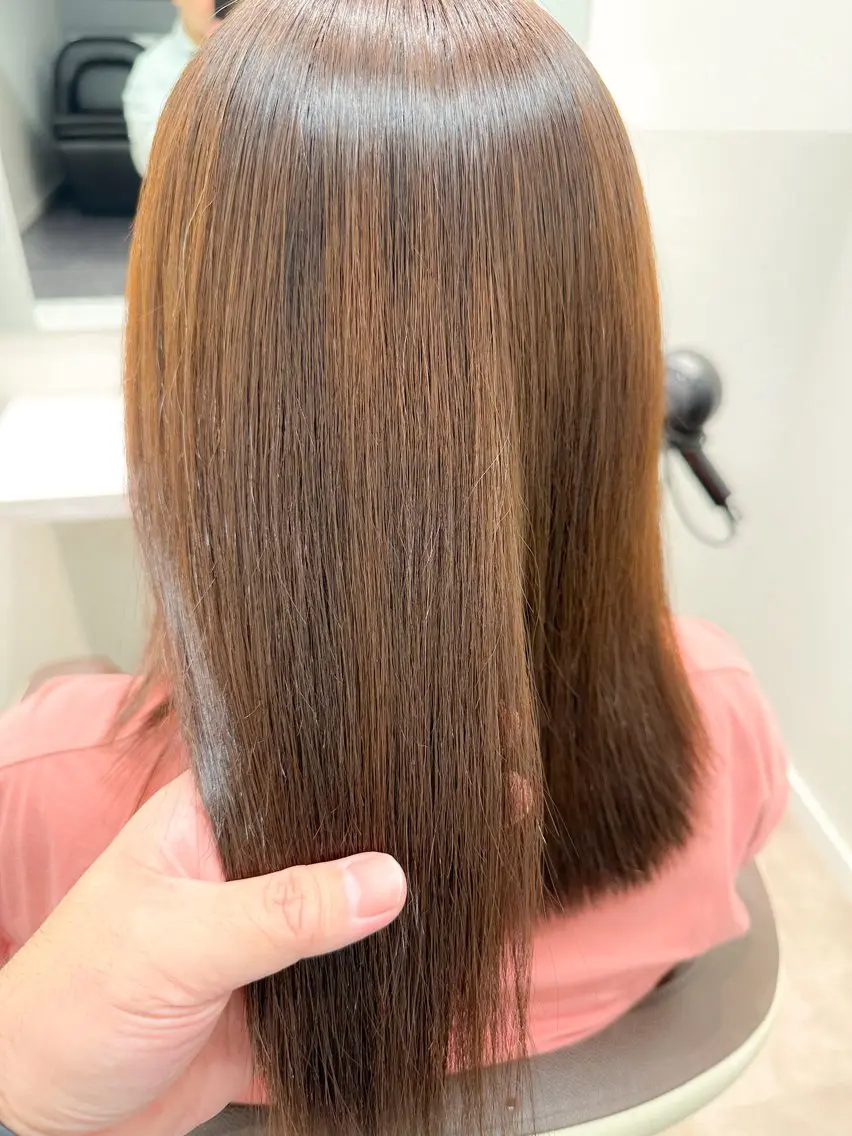 ミディアム カット ヘアカラー 縮毛矯正 カセヤ リョウのヘアスタイル