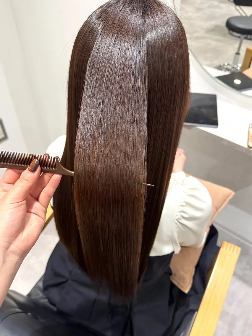 ロング カラー 切りっぱなしボブ ベージュカラー ブリーチ ダブルカラー ミルクティーベージュ トリートメント saki🌼ボブ× 透明感カラー🌼のヘアスタイル