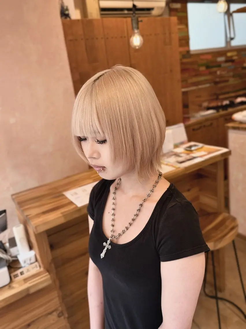 ショート カラー カット ヘアカラー れい/デザインカラー /レイヤー/髪質改善のヘアスタイル