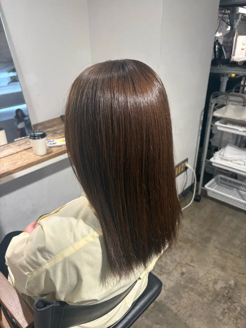 セミロング カラー ベージュカラー オリーブベージュ ヘアカラー トリートメント 個性派/デザイン/ ハイトーン AMIのヘアスタイル