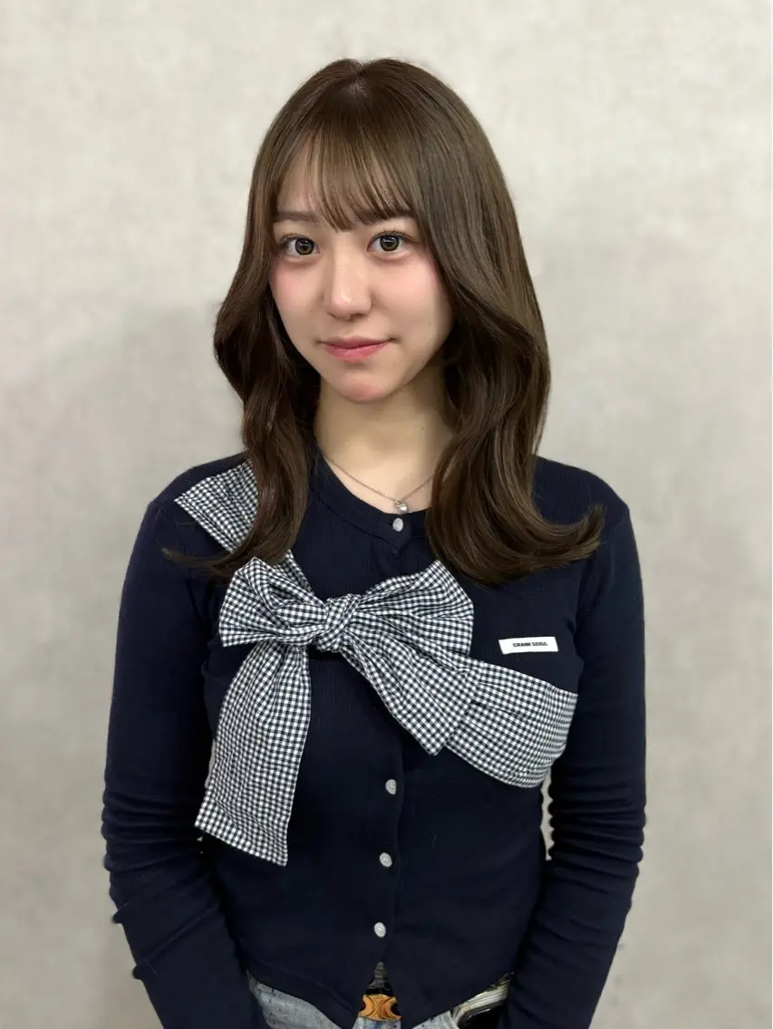 ロング カラー ベージュカラー オリーブベージュ カット ヘアカラー 盛れる顔まわり✨🎀 レイヤー別所好葉のヘアスタイル