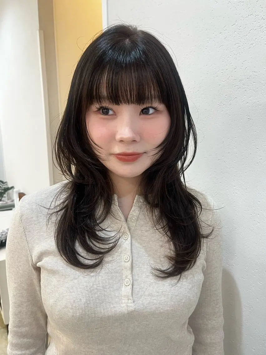 ロング レイヤーカット yura /レイヤーカットのヘアスタイル