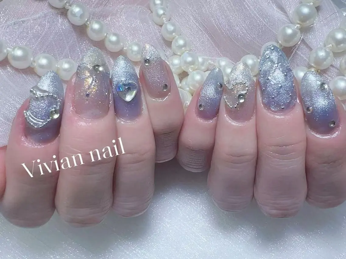 ネイル VIVIAN リサのネイルデザイン