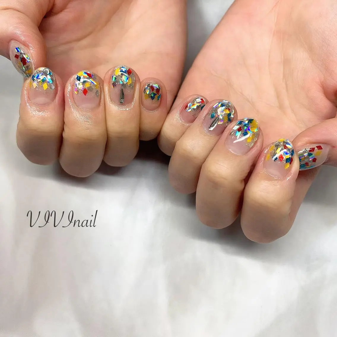 ネイル キラキラネイル ショートネイル ハンドネイル vivi nailのネイルデザイン