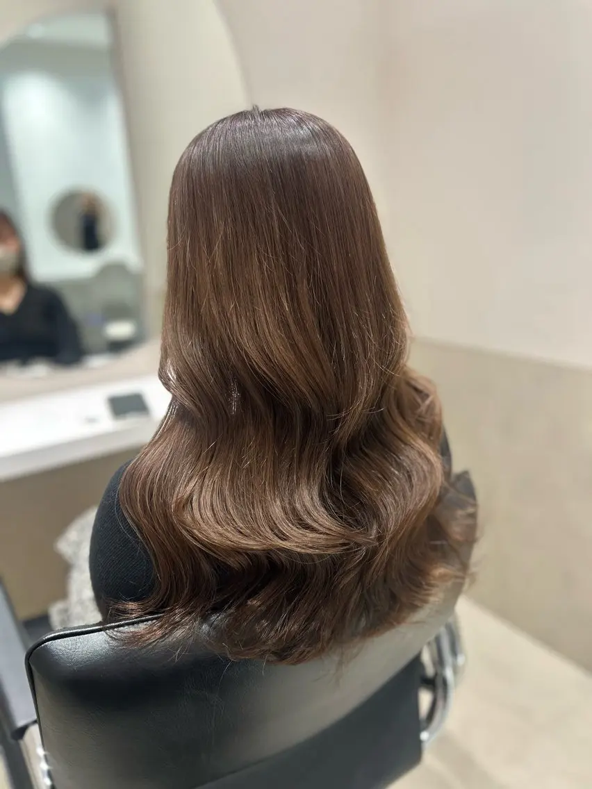 セミロング カラー ヘアアレンジ ヘアカラー トリートメント mai🍑暖色カラー /レイヤー💖のヘアスタイル