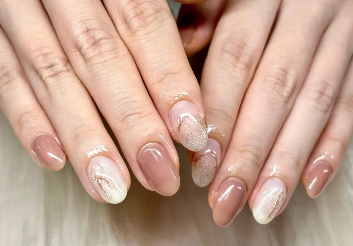 ネイル ニュアンスネイル シンプルネイル ETE LUNA NAILのネイルデザイン