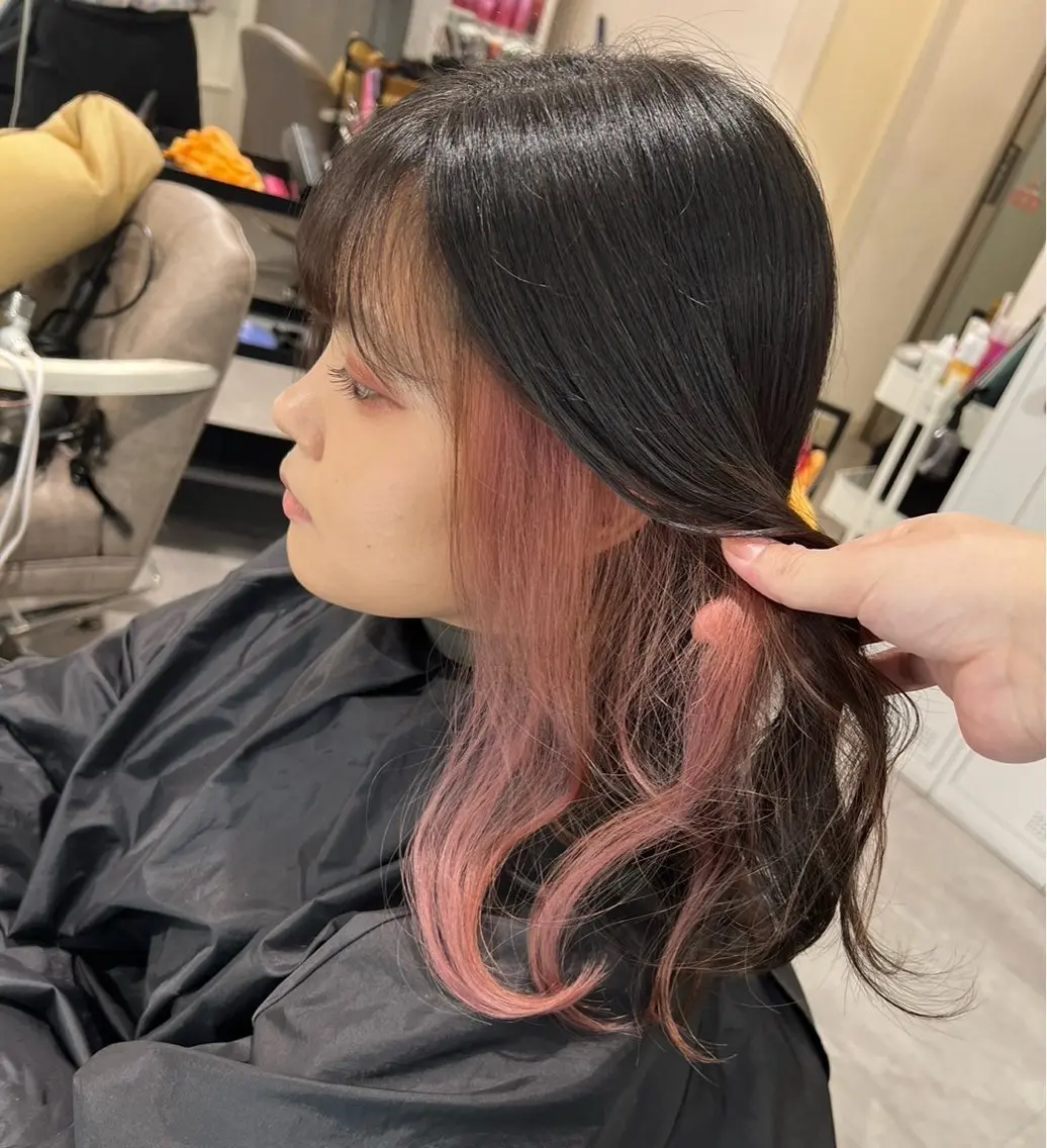 セミロング カラー ベージュカラー インナーカラー ピンクカラー ピンクベージュ 指名数No.1 /NAOYAのヘアスタイル