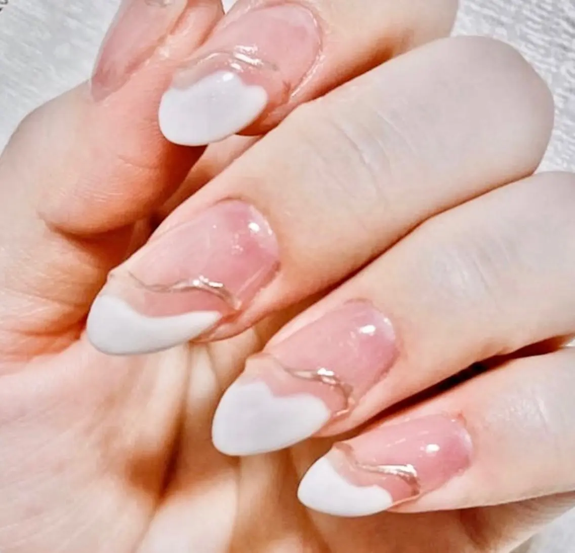 ネイル フレンチネイル etoile filanteのネイルデザイン