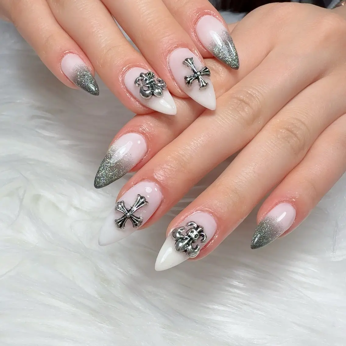 ネイル フラッシュネイル グラデーション 持ち込み ハンドネイル L'ino nailのネイルデザイン