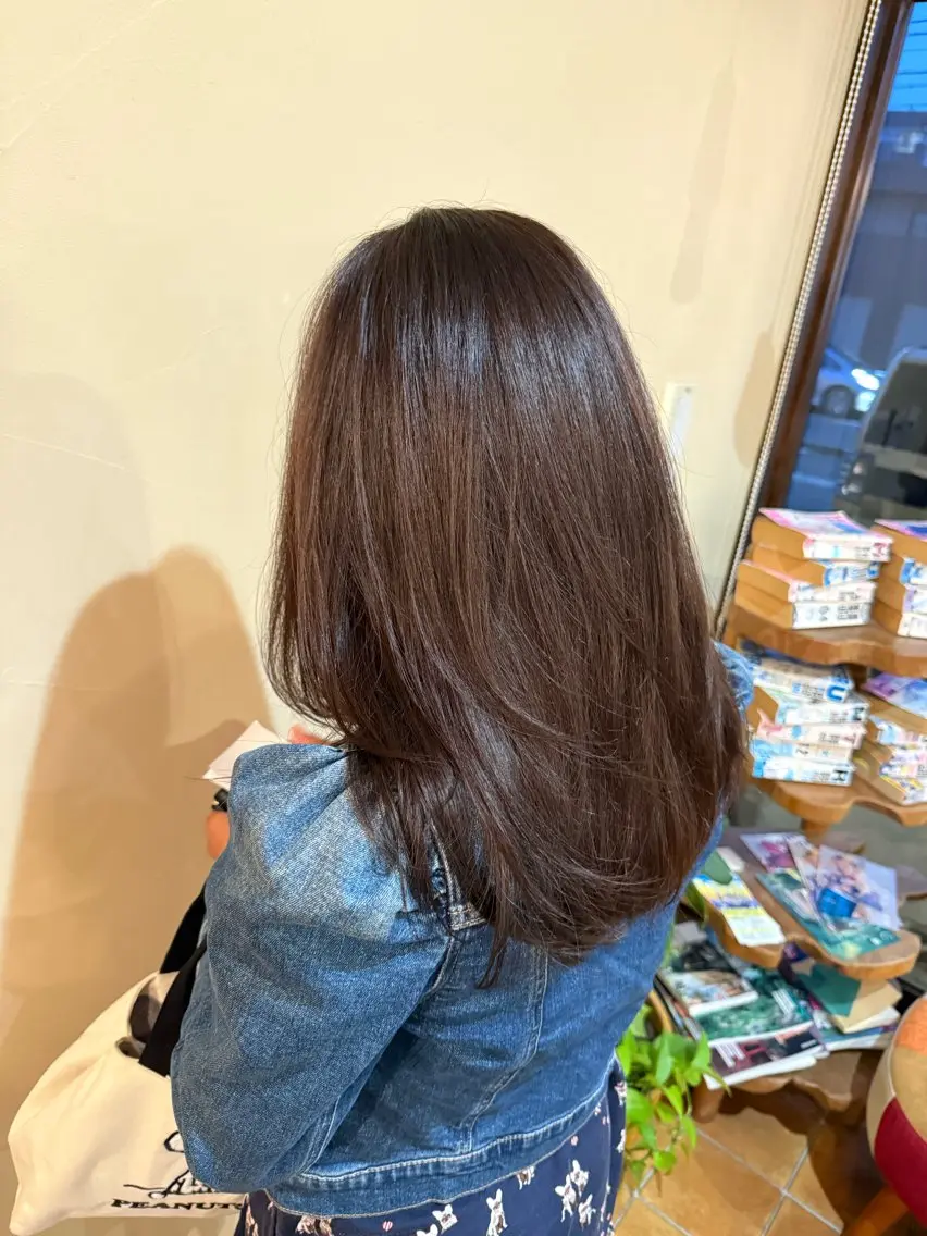 ミディアム レイヤーカット 鈴木 未歩のヘアスタイル