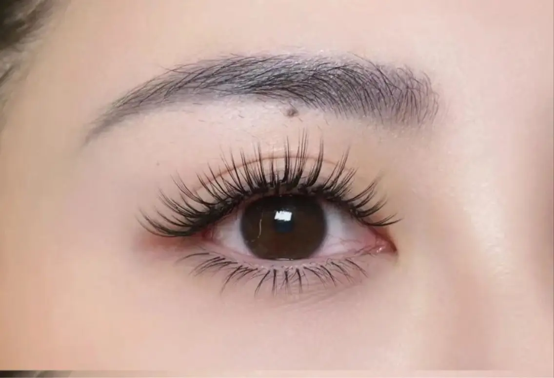 マツエク・マツパ ボリュームラッシュ stunner eyelashのマツエク・マツパデザイン