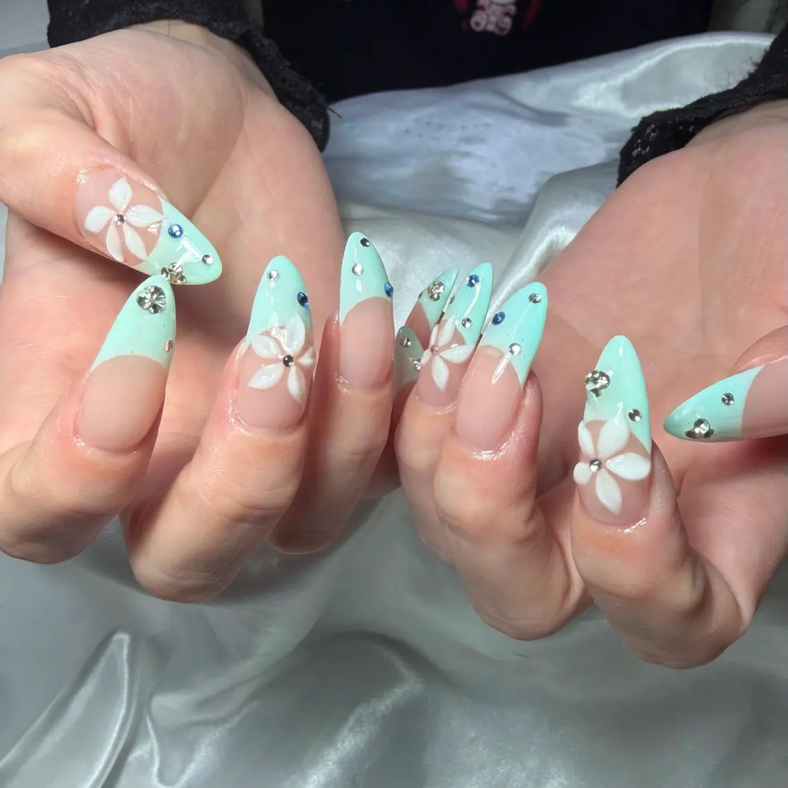 ネイル ハンドネイル nailroom sb𓈒𓂂𓏸のネイルデザイン