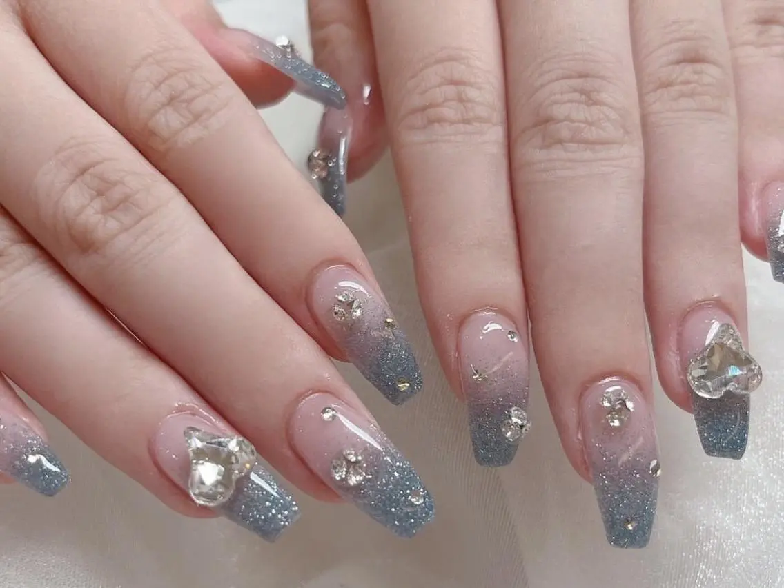 ネイル ストーンネイル ハンドネイル 🎀Best Nail🎀のネイルデザイン