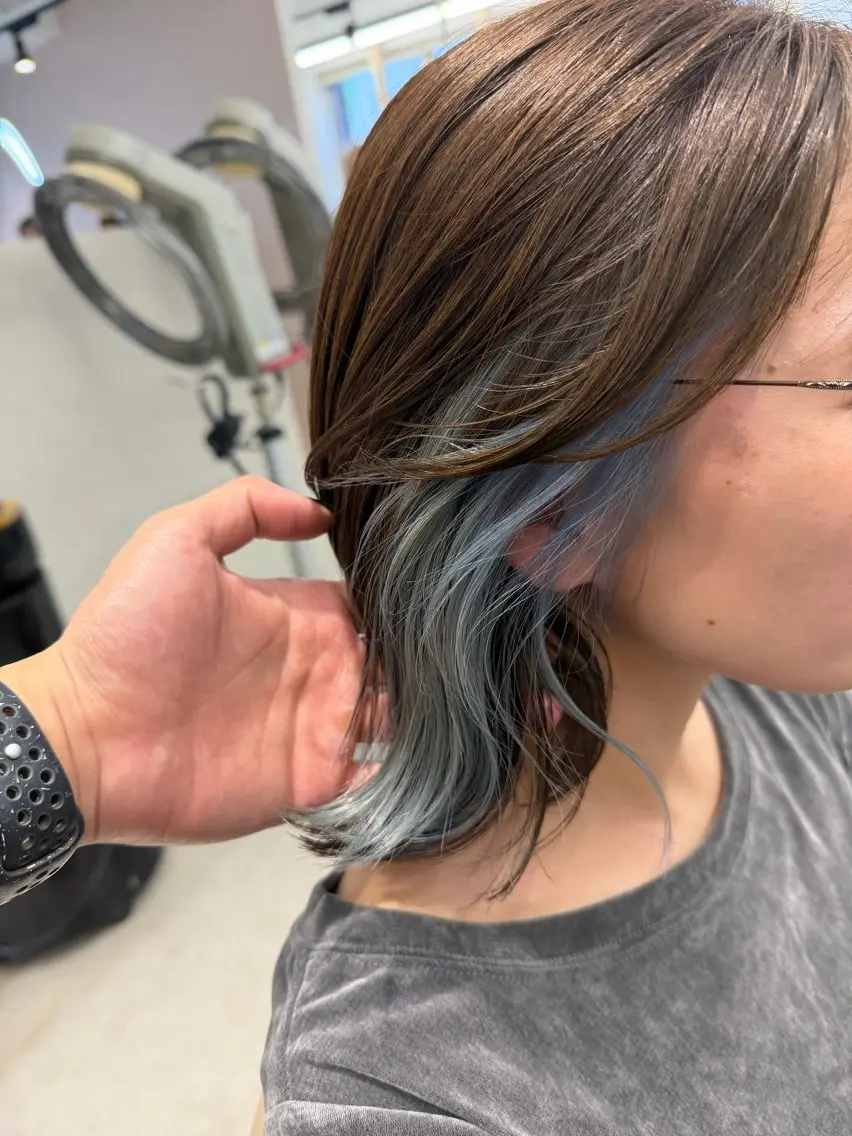 セミロング カラー ブルーカラー デザインカラー イヤリングカラー カット ヘアカラー トリートメント EARTH菊名店👾 ひらのすぐるのヘアスタイル