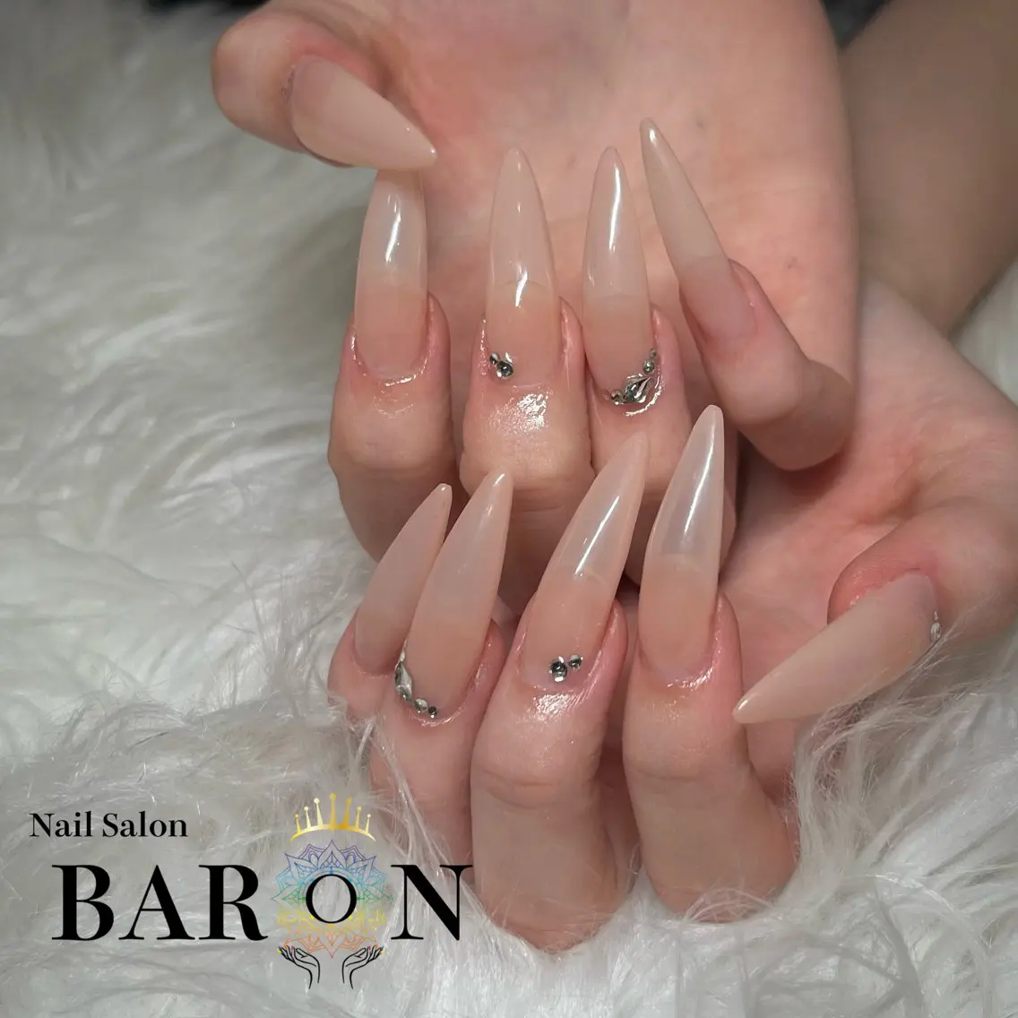 ネイル ピンク ピンクベージュ ストーンネイル ハンドネイル ☆SAKI☆ BARON 店長のネイルデザイン