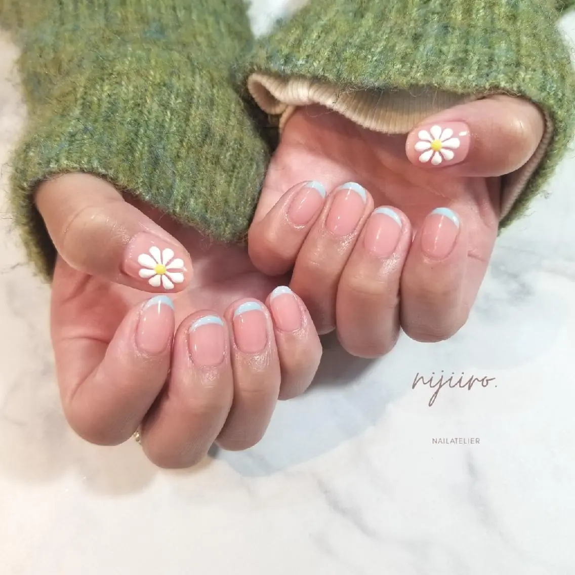 ネイル フレンチネイル ぷっくりネイル ハンドネイル nijiiro🌈 サトウのネイルデザイン