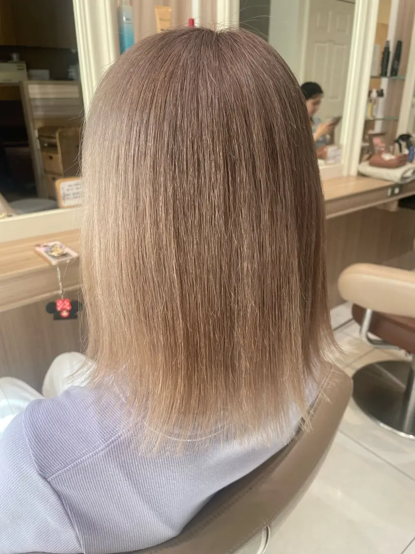 ミディアム カラー ブリーチ カット ヘアカラー トリートメント 韓国ヘアメイク🎀/ 縮毛矯正✨山本媛香のヘアスタイル