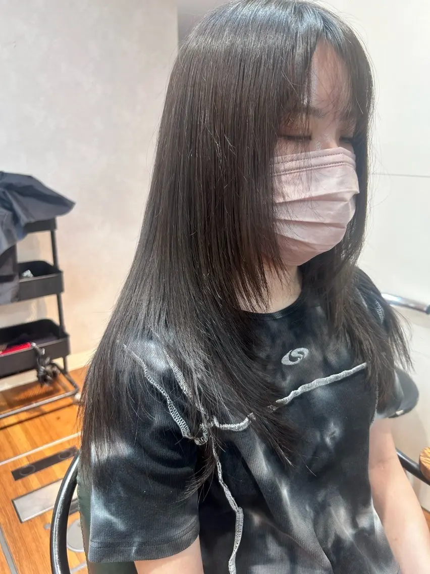 ミディアム ミディアムレイヤー レイヤーカット 岸本 蒼生のヘアスタイル