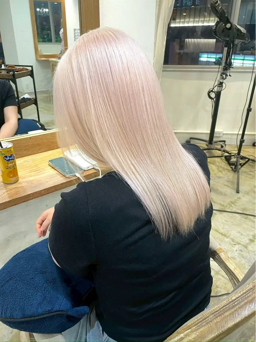 ✨ブリーチリタッチ暖色カラー！➕トリートメント✨の写真