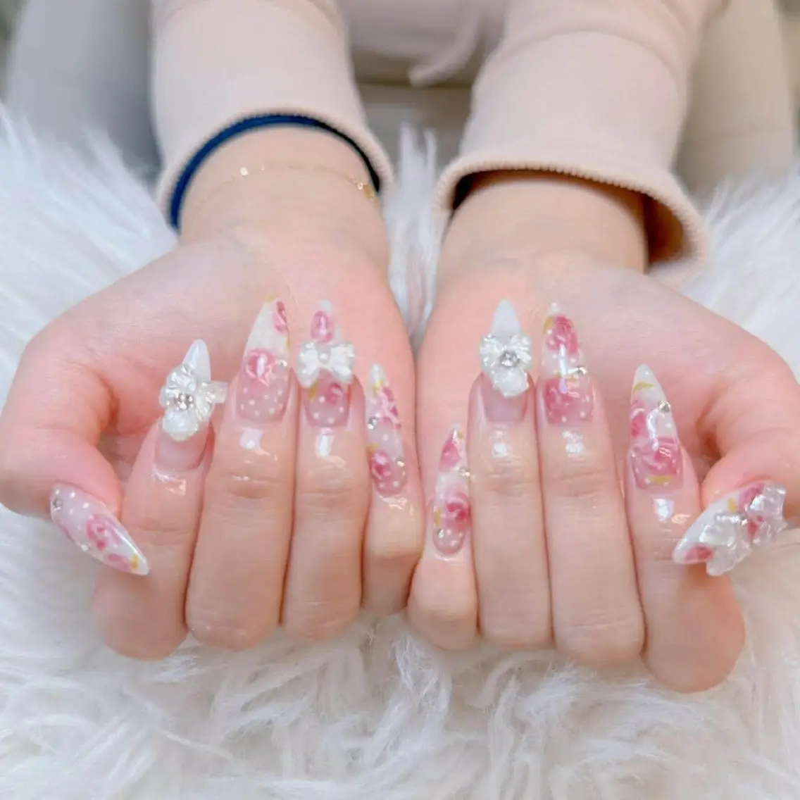 ネイル ハンドネイル ANH ゴテゴテネイルのネイルデザイン