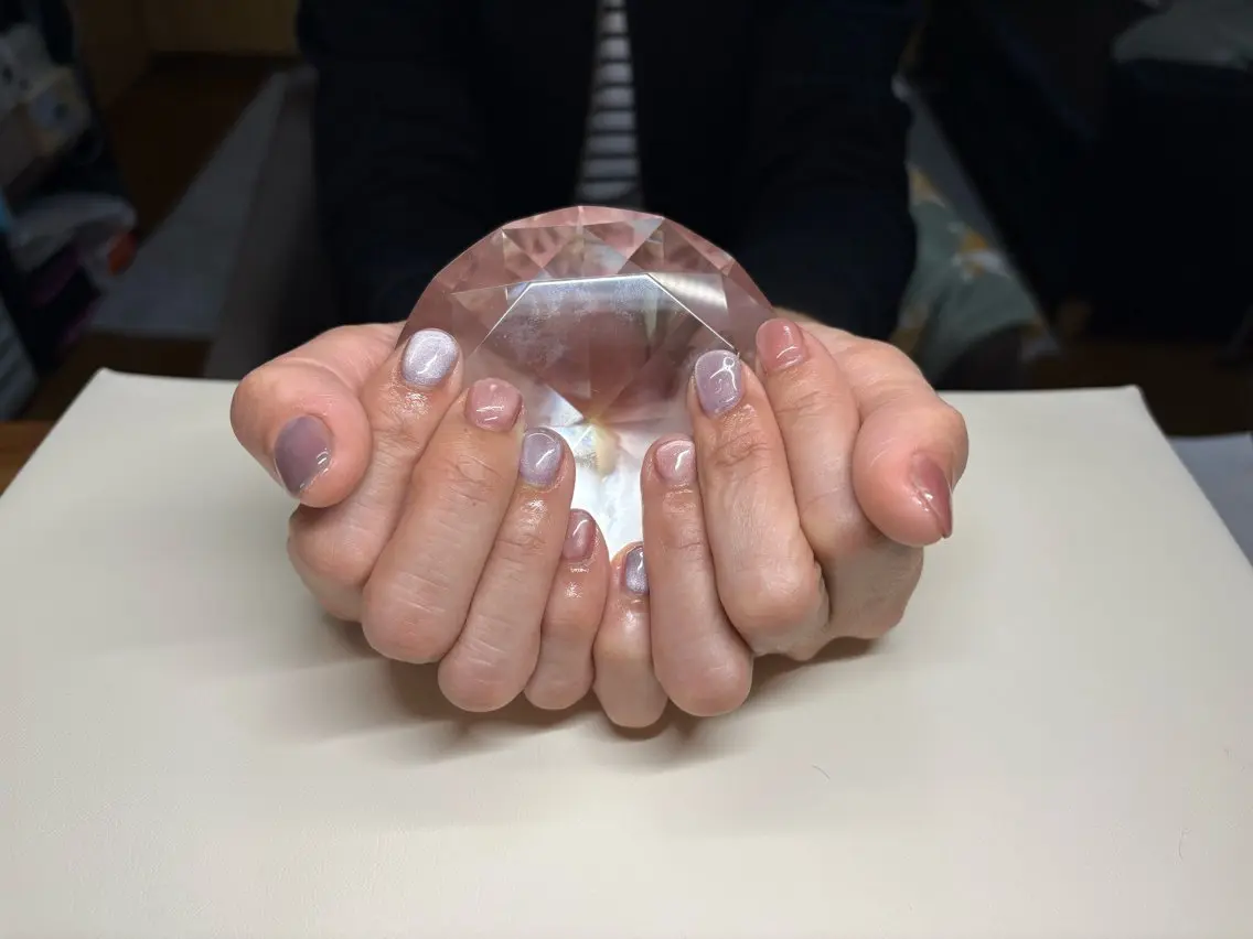 ネイル ジェルネイル マグネットネイル ピンク パープル Rainbow Moonのネイルデザイン