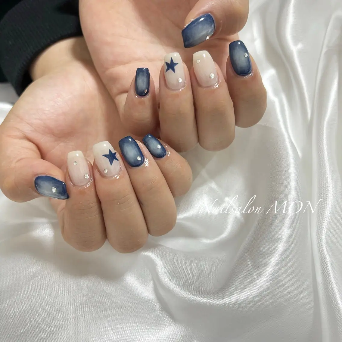 ネイル ストーンネイル ハンドネイル Nailsalon MONのネイルデザイン