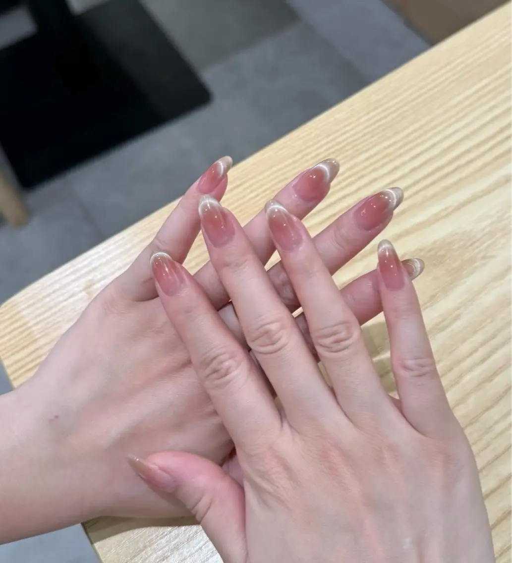ネイル ハンドネイル Dione Nail ハチワレのネイルデザイン