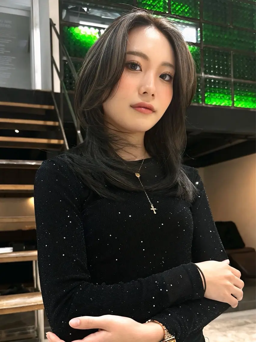 ロング ハイレイヤー レイヤーカット カット ヘアカラー 盛れるカットカラー DEAN豊橋店のヘアスタイル