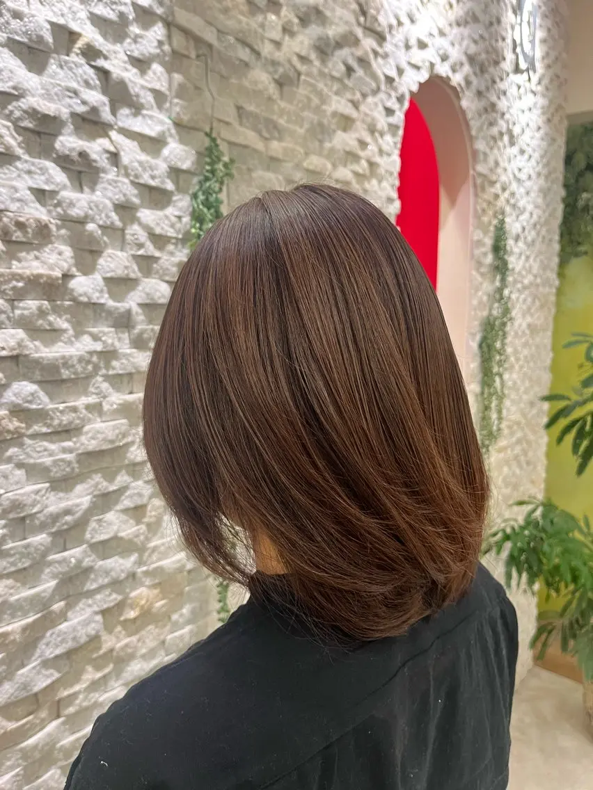 カラー アッシュ ベージュカラー ヘアカラー トリートメント まつ毛パーマとカラー 二刀流🥰岩崎夏実のヘアスタイル