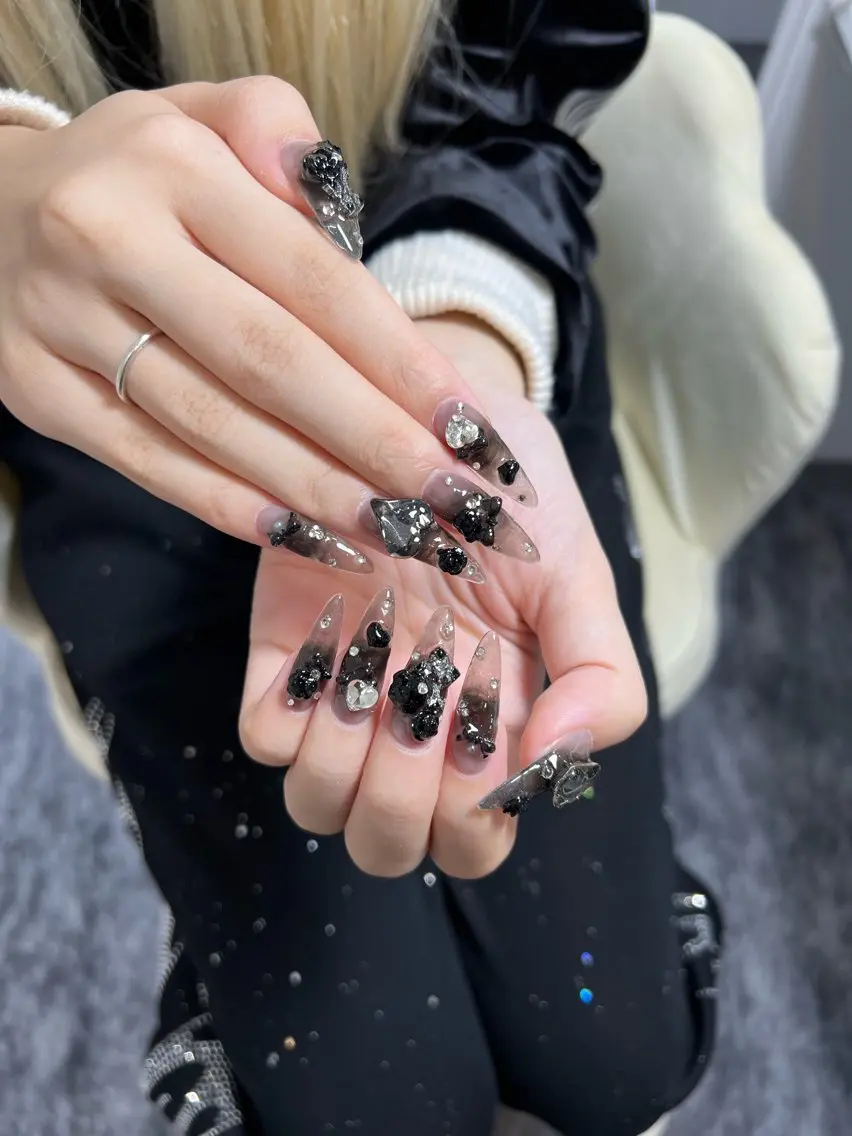 ネイル オーロラネイル ボルドー ブラウン 氷ネイル・うるうるネイル キラキラネイル ハンドネイル Sora  Nail 長さ出し専門店のネイルデザイン
