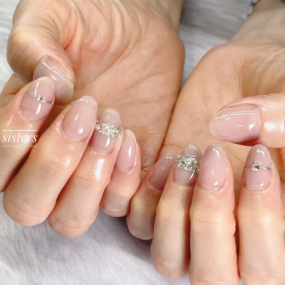 ネイル アートネイル ブラウン ジェルネイル キラキラネイル ニュアンスネイル sisters nail.fのネイルデザイン