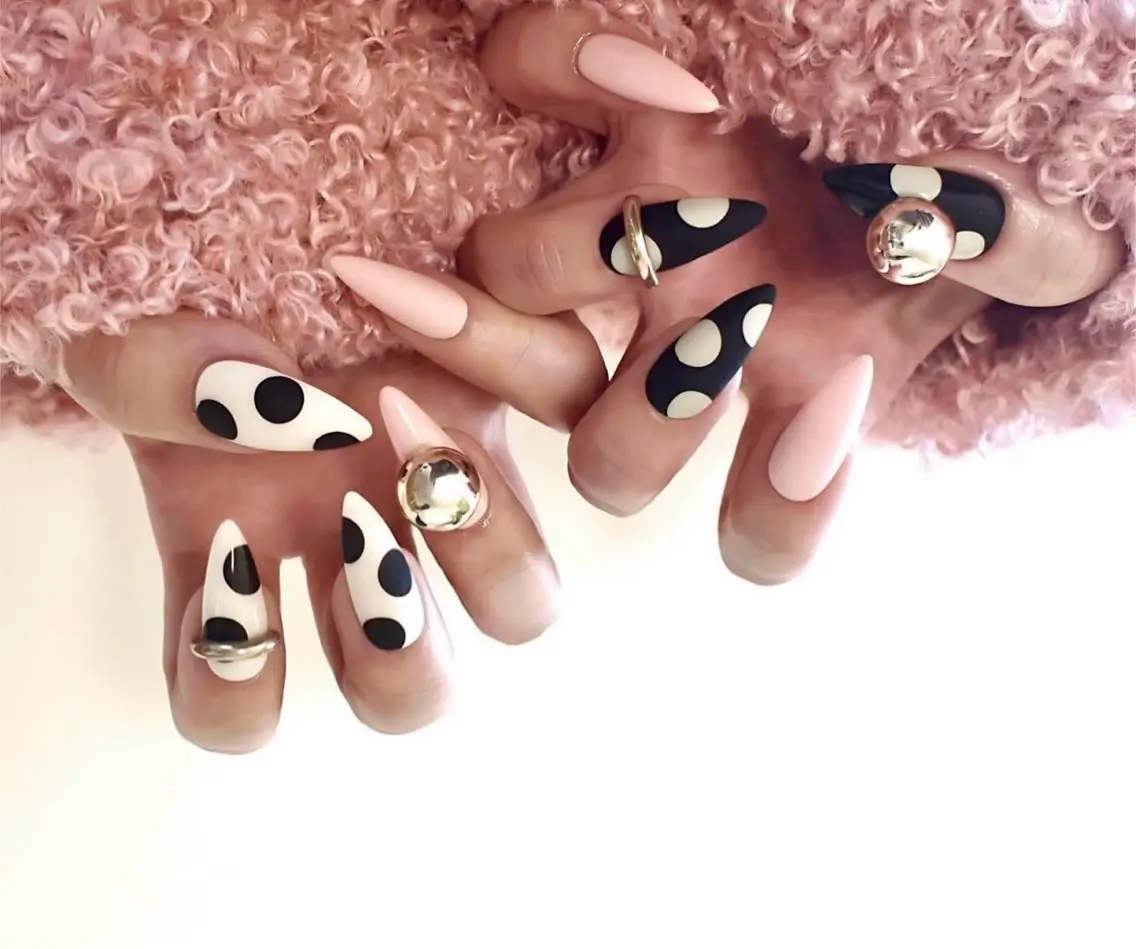 ネイル BROWS/ NAILSの眉毛・アイブロウイメージ