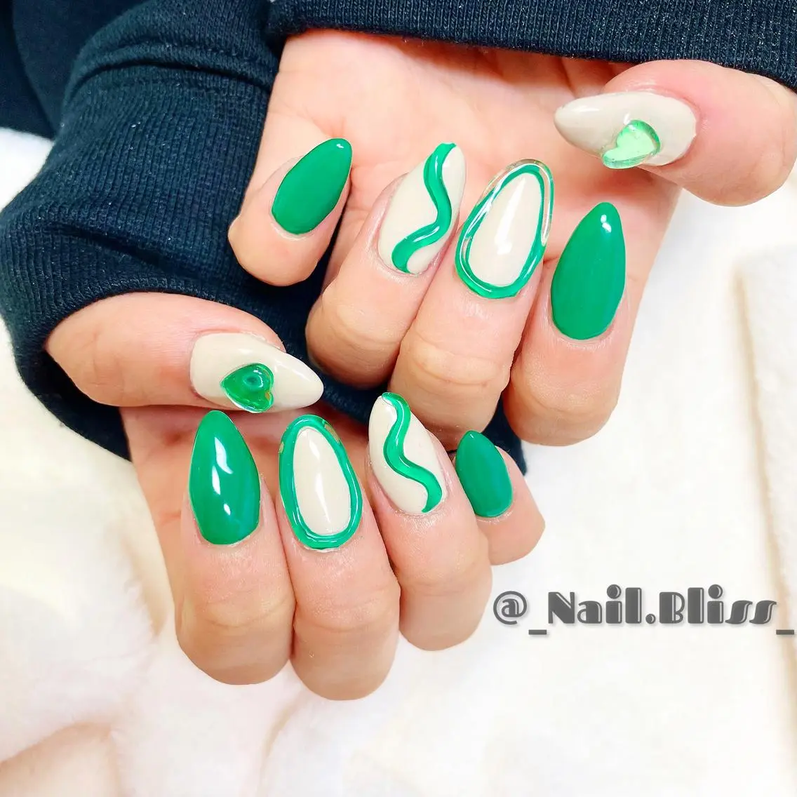 ネイル グリーン ハート ハンドネイル NAIL BLISSのネイルデザイン
