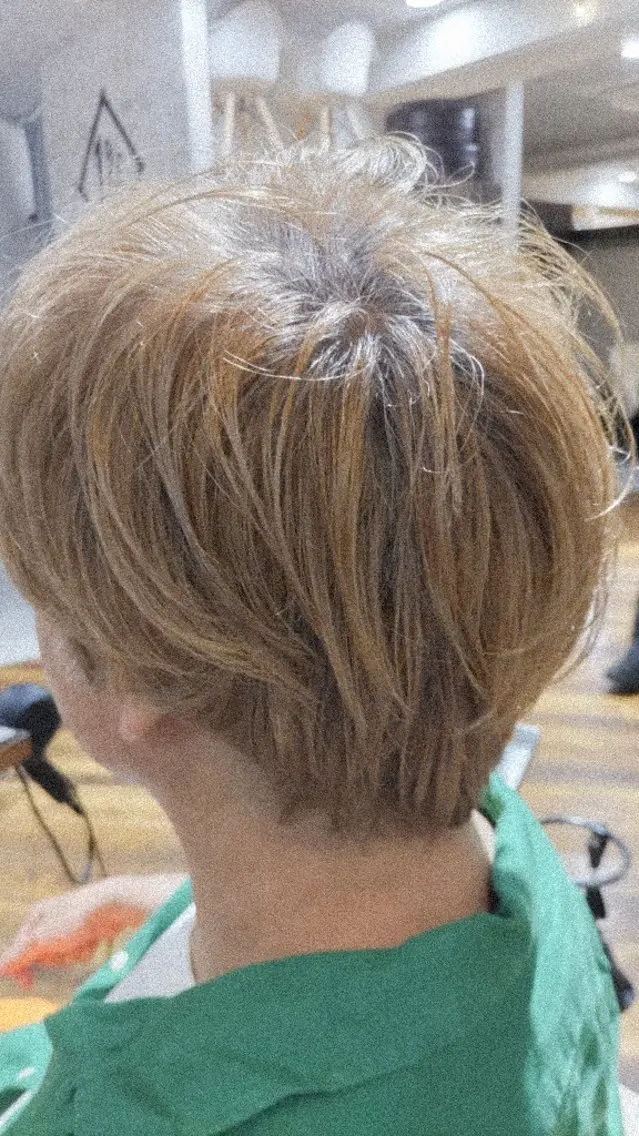 ショート カット ✂デザインカット🐟 高評価✂戸崎俊成✂のヘアスタイル